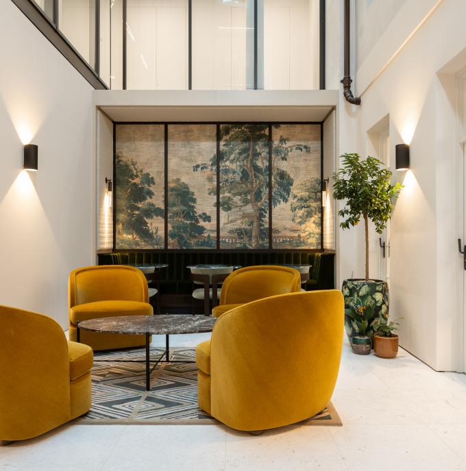 75 Grosvenor St Atrium